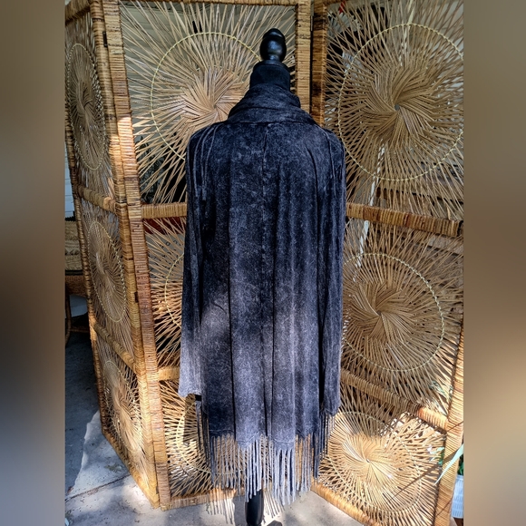 T Party Fringed Black Cardigan_Med - Picture 3 of 5